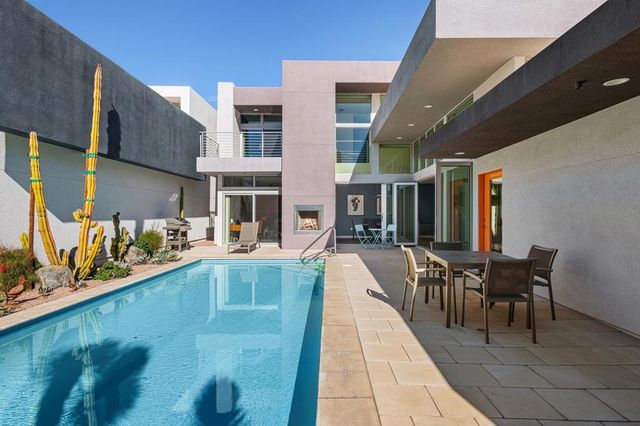 1054 Paz Drive, Palm Springs, CA 92262