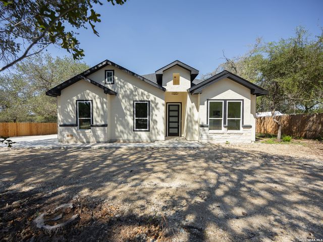 4811 Blue Beech Dr, Elmendorf, TX 78112