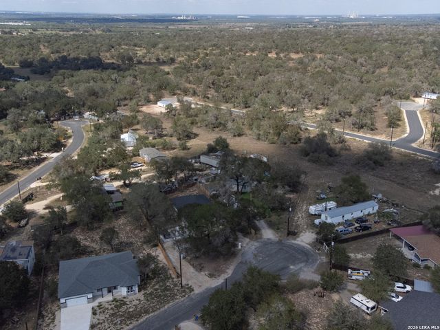 4811 Blue Beech Dr, Elmendorf, TX 78112