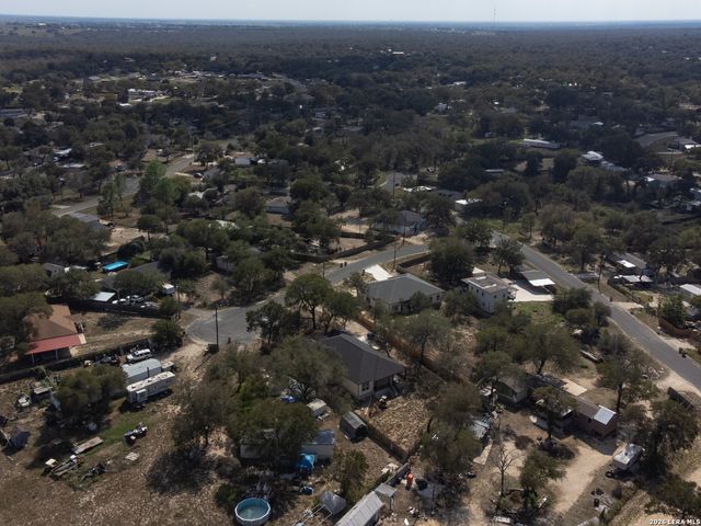 4811 Blue Beech Dr, Elmendorf, TX 78112