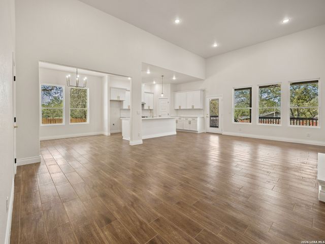 4811 Blue Beech Dr, Elmendorf, TX 78112