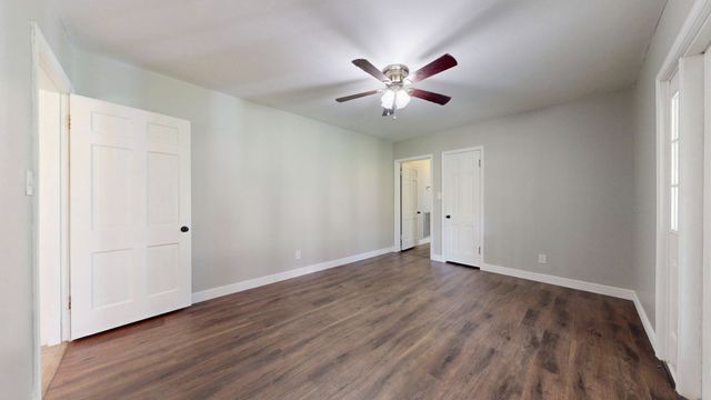 104 Park Cir, Columbia, TN 38401