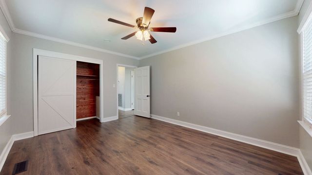 104 Park Cir, Columbia, TN 38401