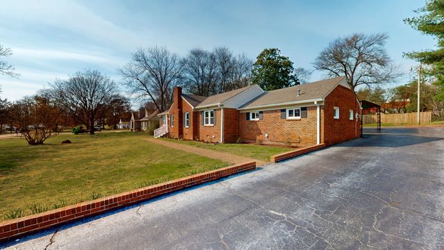 104 Park Cir, Columbia, TN 38401