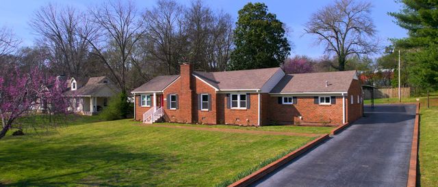 104 Park Cir, Columbia, TN 38401