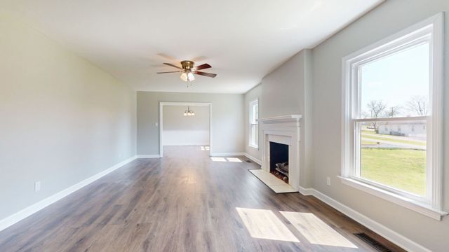 104 Park Cir, Columbia, TN 38401