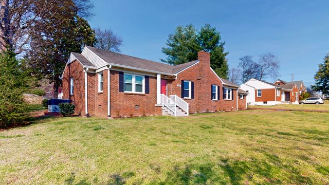 104 Park Cir, Columbia, TN 38401