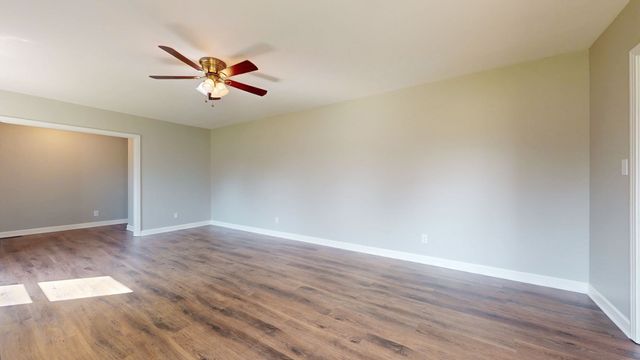 104 Park Cir, Columbia, TN 38401