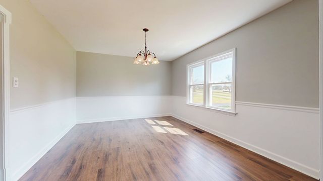 104 Park Cir, Columbia, TN 38401