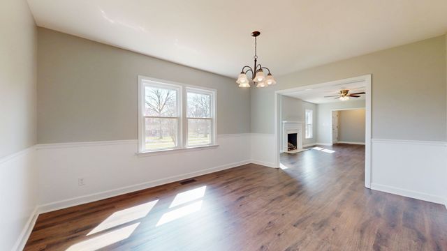 104 Park Cir, Columbia, TN 38401