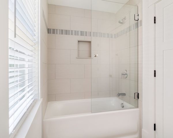 19 Cottage St, Lexington, MA 02420