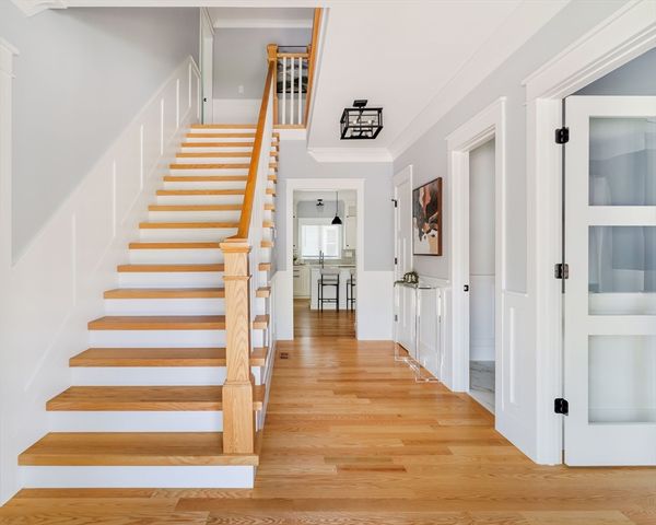 19 Cottage St, Lexington, MA 02420