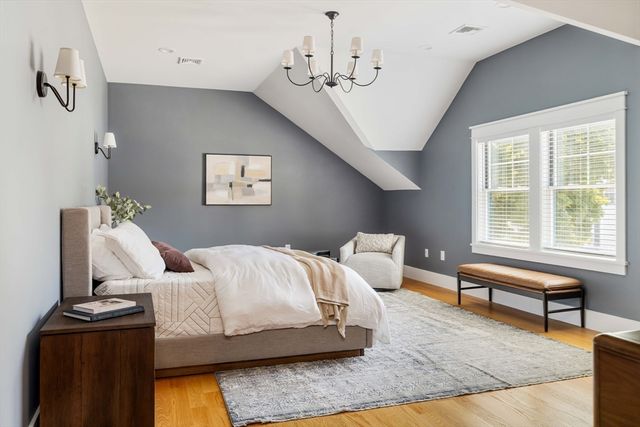 19 Cottage St, Lexington, MA 02420