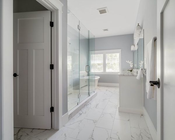 19 Cottage St, Lexington, MA 02420