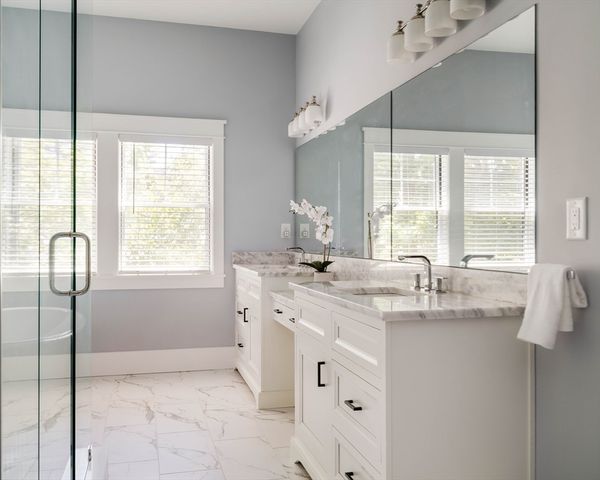 19 Cottage St, Lexington, MA 02420