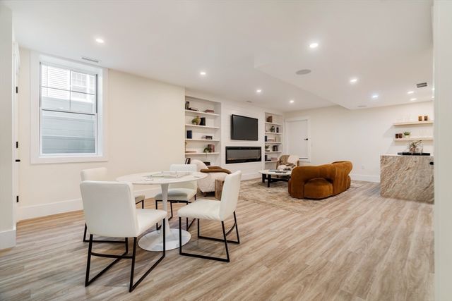 19 Cottage St, Lexington, MA 02420