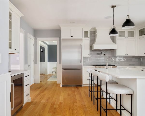 19 Cottage St, Lexington, MA 02420