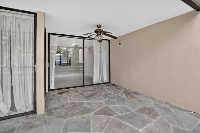 120 SW 96th Terrace 204, Plantation, FL 33324