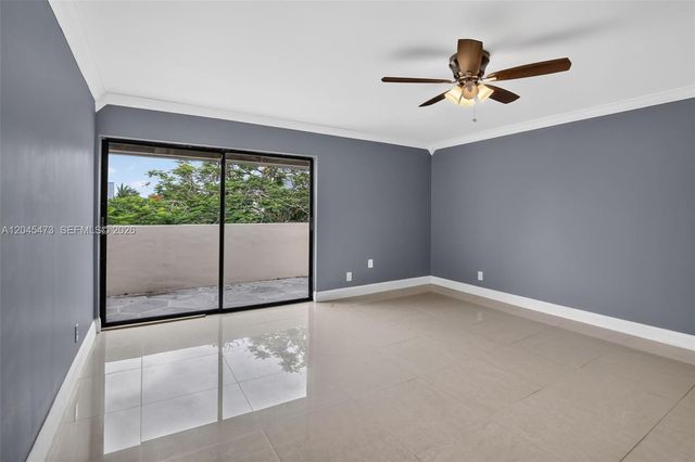 120 SW 96th Terrace 204, Plantation, FL 33324