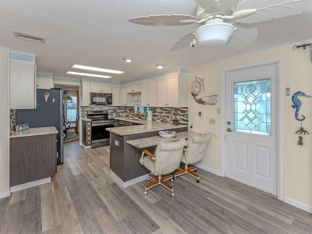 97 LAKEVIEW DRIVE, North Port, FL 34287