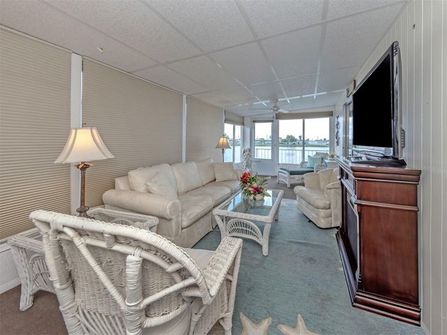 97 LAKEVIEW DRIVE, North Port, FL 34287