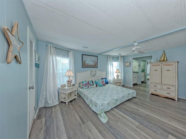 97 LAKEVIEW DRIVE, North Port, FL 34287