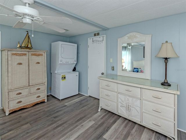 97 LAKEVIEW DRIVE, North Port, FL 34287