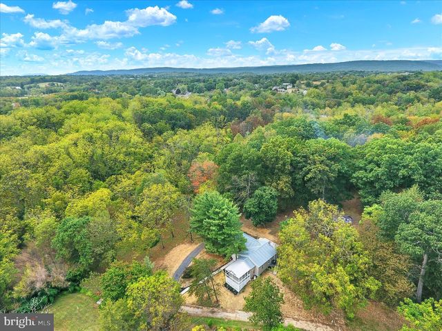 344 S CRAWFORD RD, Hummelstown, PA 17036