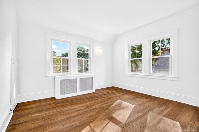 20 Prescott Avenue, White Plains, NY 10606