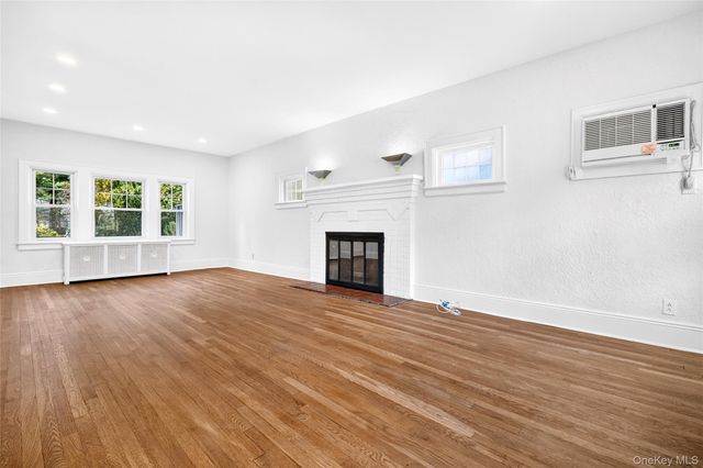 20 Prescott Avenue, White Plains, NY 10606