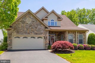 145 S FOUNDERS CT, Warrington, PA 18976