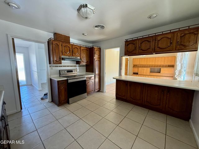 2900 POLK Avenue, El Paso, TX 79930