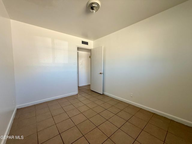 2900 POLK Avenue, El Paso, TX 79930