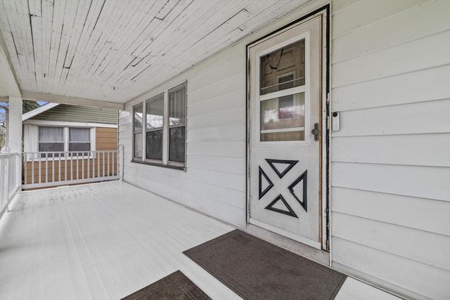 6612 30th AVENUE, Kenosha, WI 53142