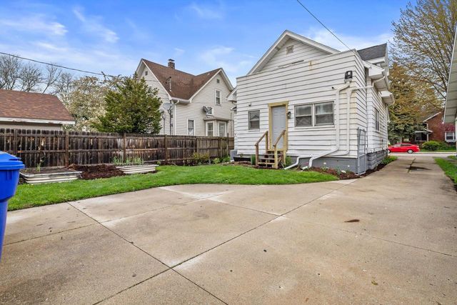 6612 30th AVENUE, Kenosha, WI 53142