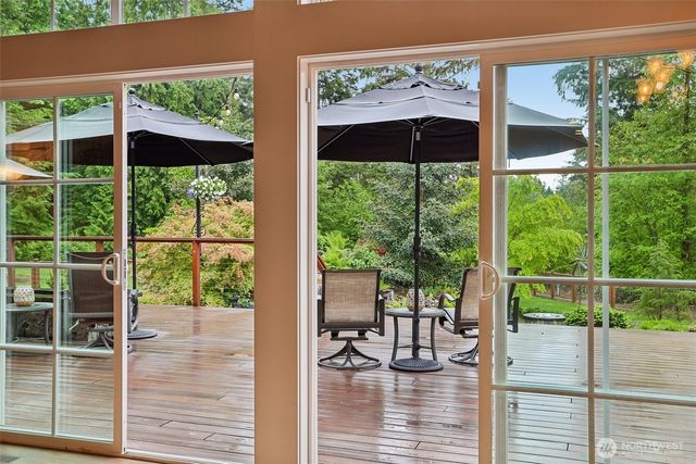24827 NE 80th Street, Redmond, WA 98053