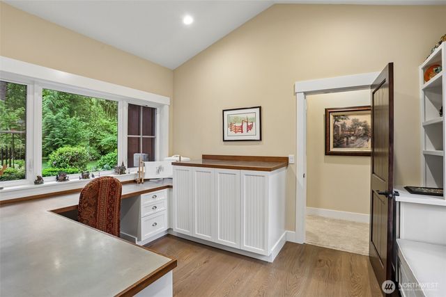 24827 NE 80th Street, Redmond, WA 98053