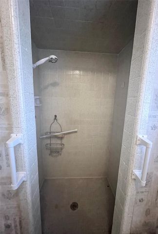 270 Bode Street, El Campo, TX 77437