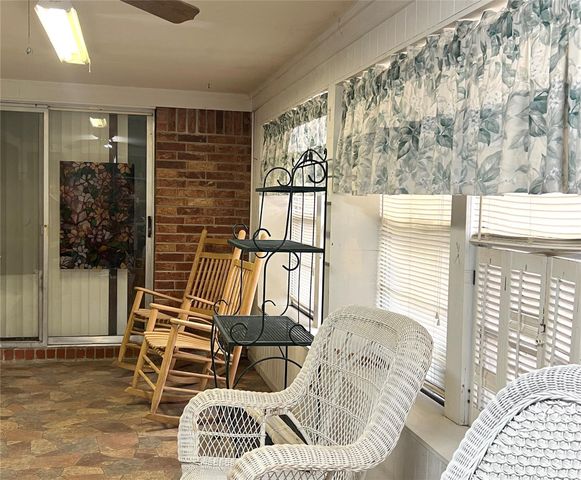 270 Bode Street, El Campo, TX 77437