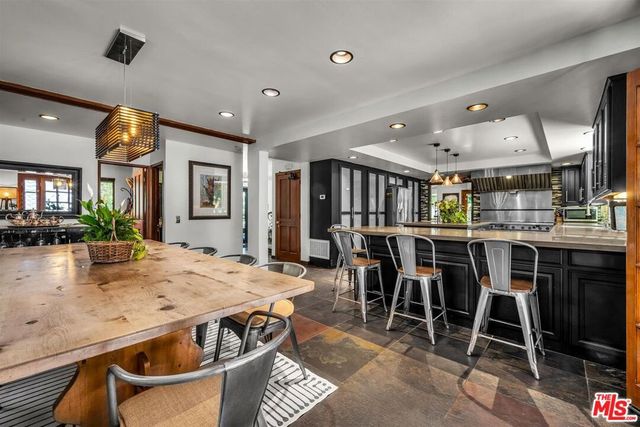 805 Malibu Meadows Drive, Calabasas, CA 91302