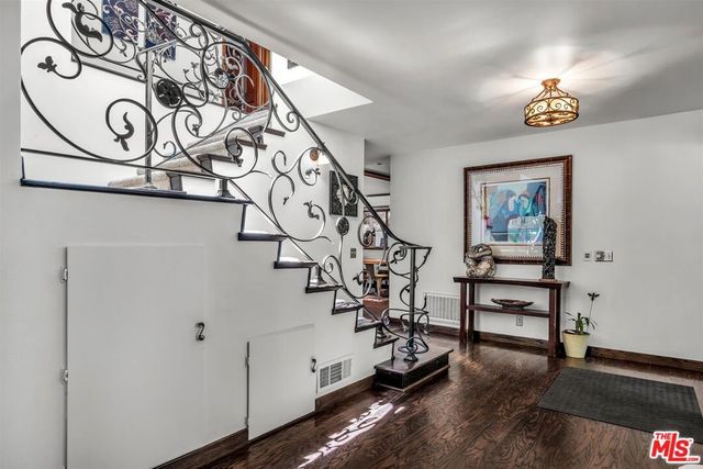 805 Malibu Meadows Drive, Calabasas, CA 91302