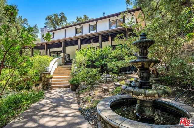 805 Malibu Meadows Drive, Calabasas, CA 91302
