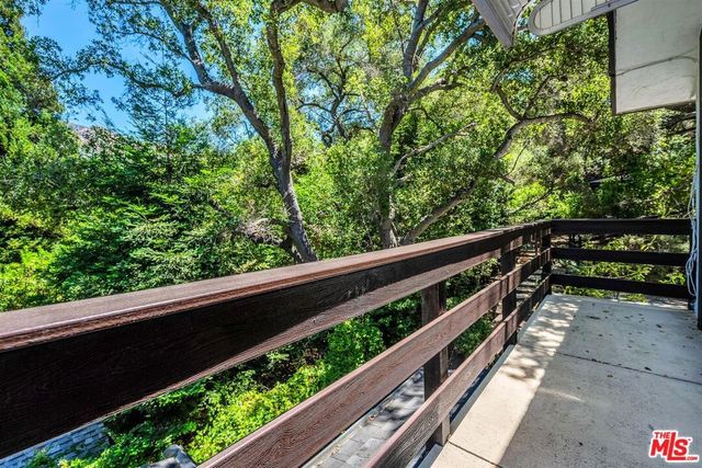 805 Malibu Meadows Drive, Calabasas, CA 91302