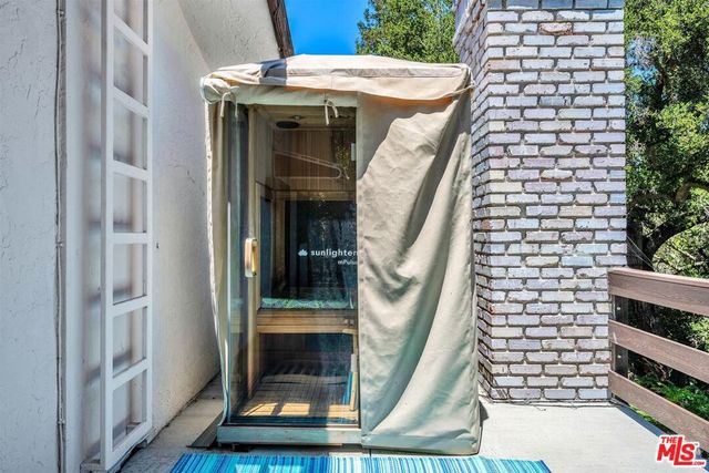 805 Malibu Meadows Drive, Calabasas, CA 91302
