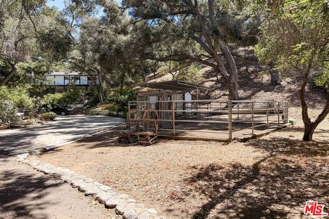 805 Malibu Meadows Drive, Calabasas, CA 91302