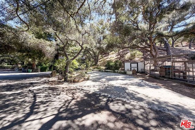 805 Malibu Meadows Drive, Calabasas, CA 91302