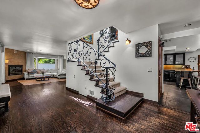 805 Malibu Meadows Drive, Calabasas, CA 91302