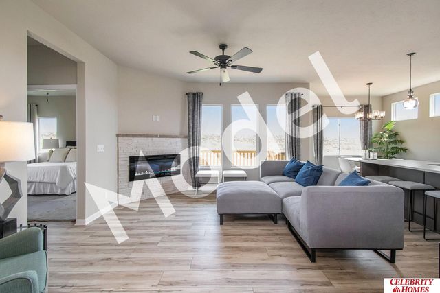 8006 N 113 Street, Omaha, NE 68142