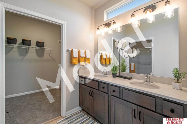 8006 N 113 Street, Omaha, NE 68142