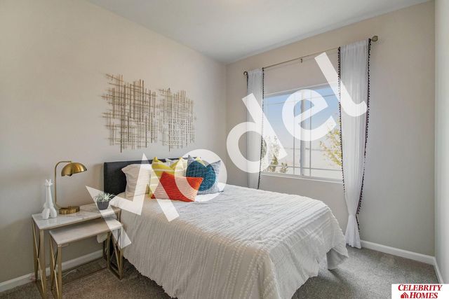 8006 N 113 Street, Omaha, NE 68142